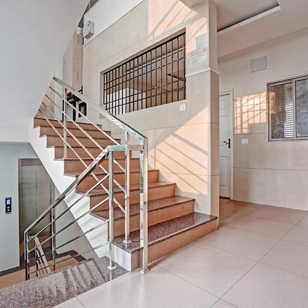 Collection O White House Pearl Hotel Kochi Екстериор снимка