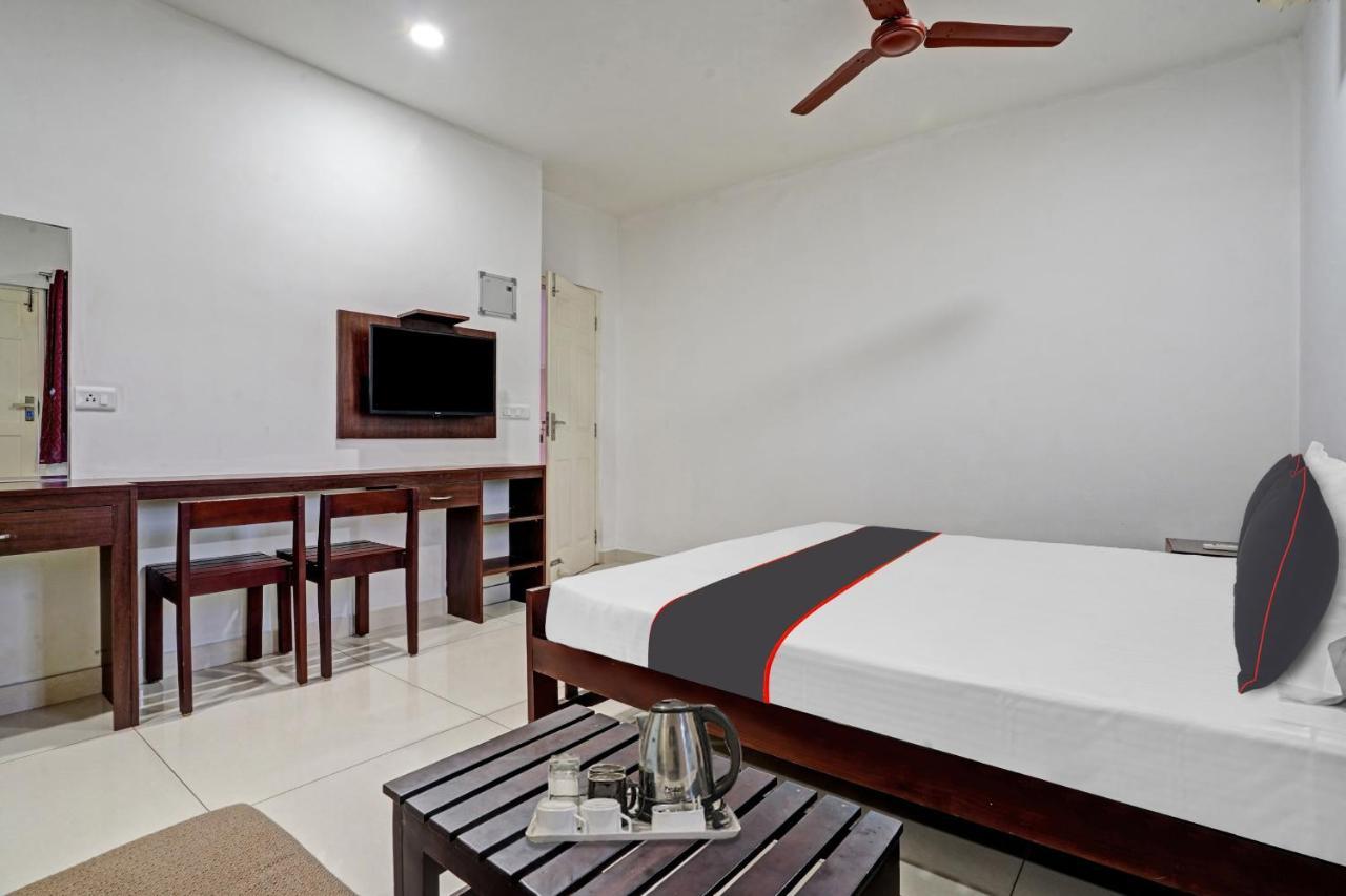 Collection O White House Pearl Hotel Kochi Екстериор снимка